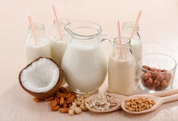 Yang Perlu Bunda Ketahui tentang Susu Alternatif untuk Anak Alergi Susu Sapi