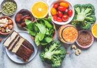 5 Daftar Sayuran dan Buah-Buahan Sumber Vitamin Zat Besi untuk Anak