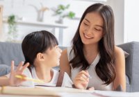 5 Cara Ampuh Ajarkan Anak Belajar Menulis Sejak TK