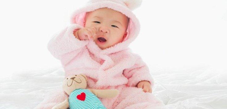 11 Rekomendasi Mainan Bayi 3 Bulan untuk Dukung Perkembangannya
