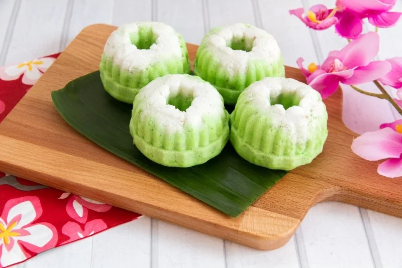 Kukusan yang sudah panas dengan uap merata sangat penting untuk membuat putu ayu mengembang sempurna