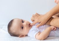 5 Cara Mengatasi Bayi Rewel saat Tumbuh Gigi