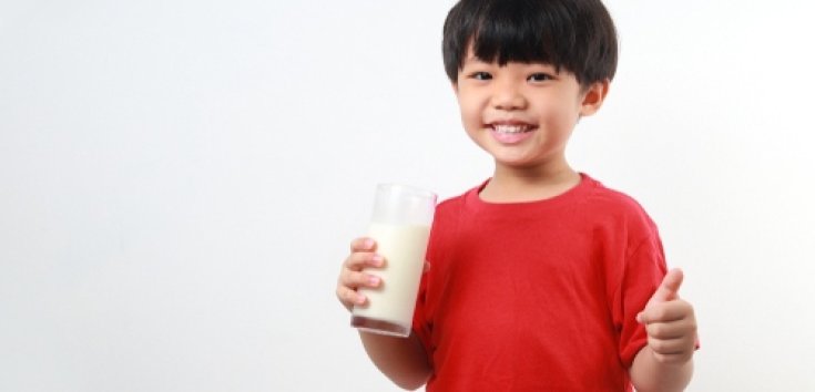 Bun, Khawatir Susu Menyebabkan Gigi Si Kecil Rusak? Ini Faktanya