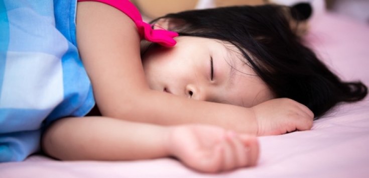 Kenapa Si Kecil Tak Mau Tidur Siang? Ketahui Juga Dampaknya Jika Kurang Tidur