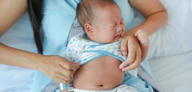 5 Cara Mengatasi Perut Kembung pada Bayi yang Alami