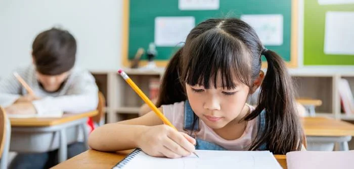 10 Cara Efektif Membuat Anak Pintar dan Rajin Belajar