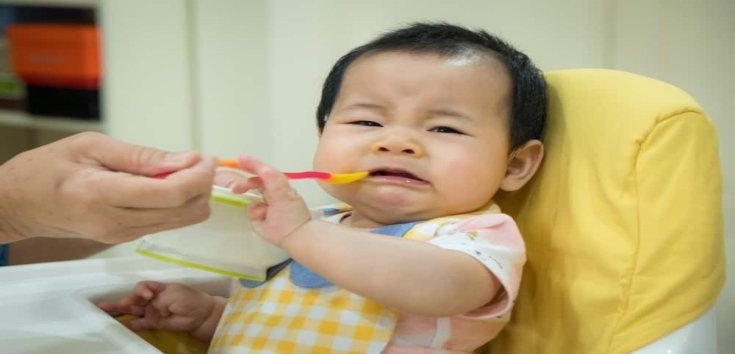 5 Cara Mengatasi Bayi Susah Makan