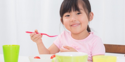 Temukan cara menyusun menu gizi seimbang untuk anak sekolah yang akan memberikan asupan nutrisi penting, serta ide-ide menu gizi seimbang yang sehat dan lezat.